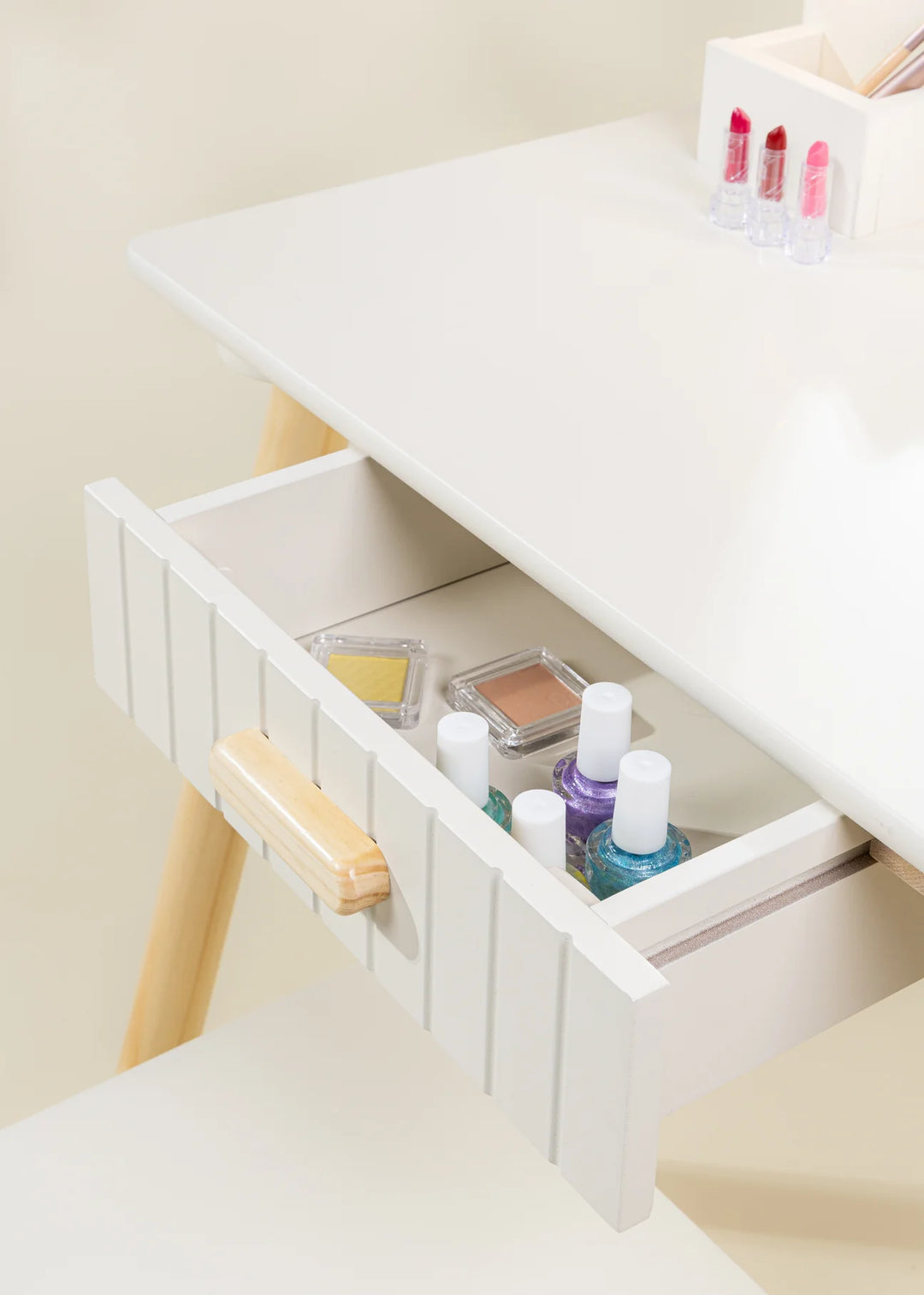 Vanity with Lighted Mirror & Stool