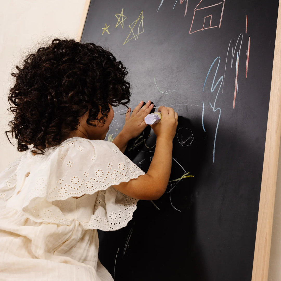 DISPLAY - Arched Chalkboard with Stand